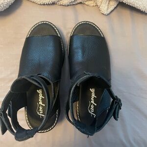 Free People chunky sandals sz 7